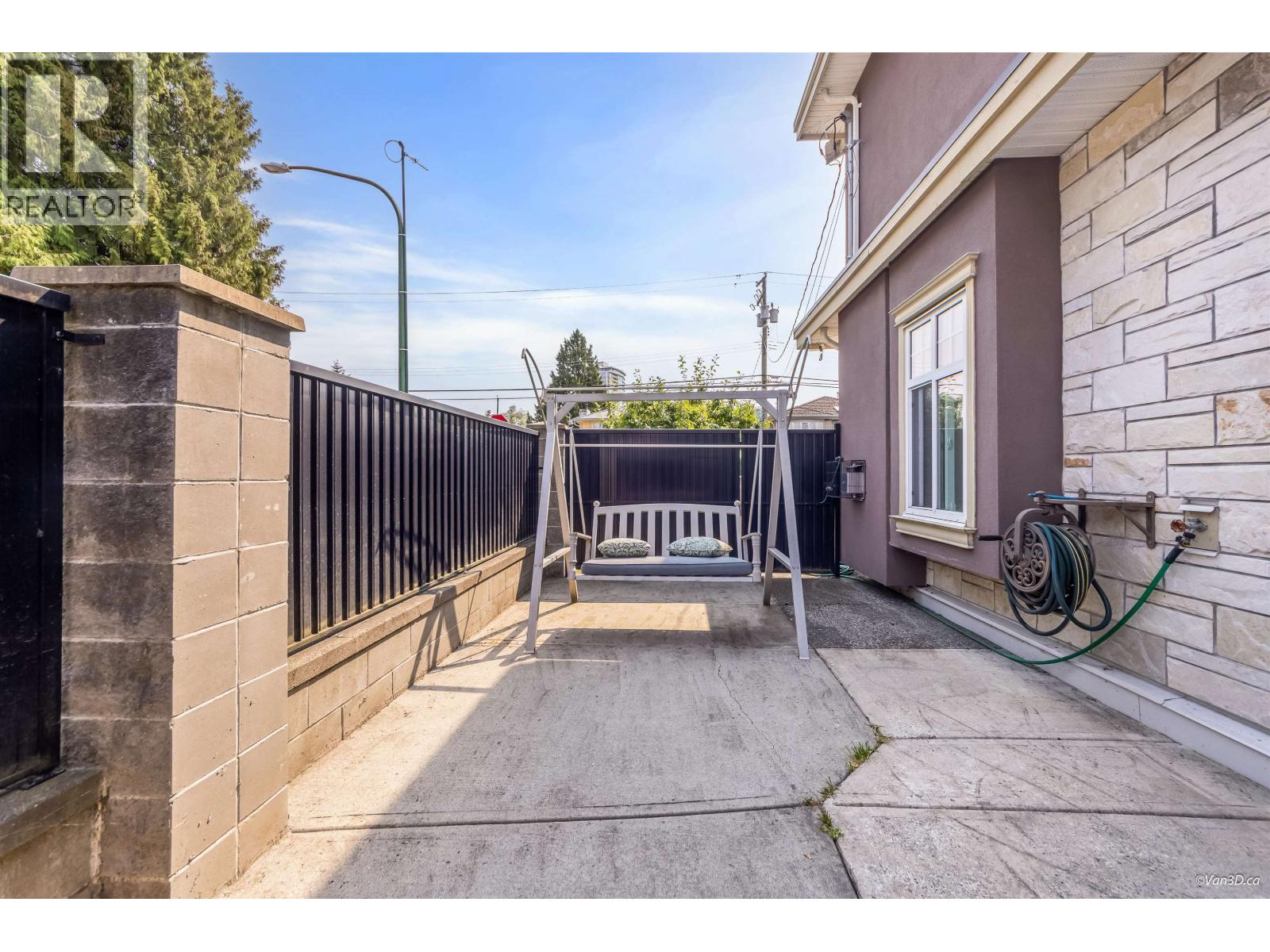 6643 Imperial Street Property Photo 32