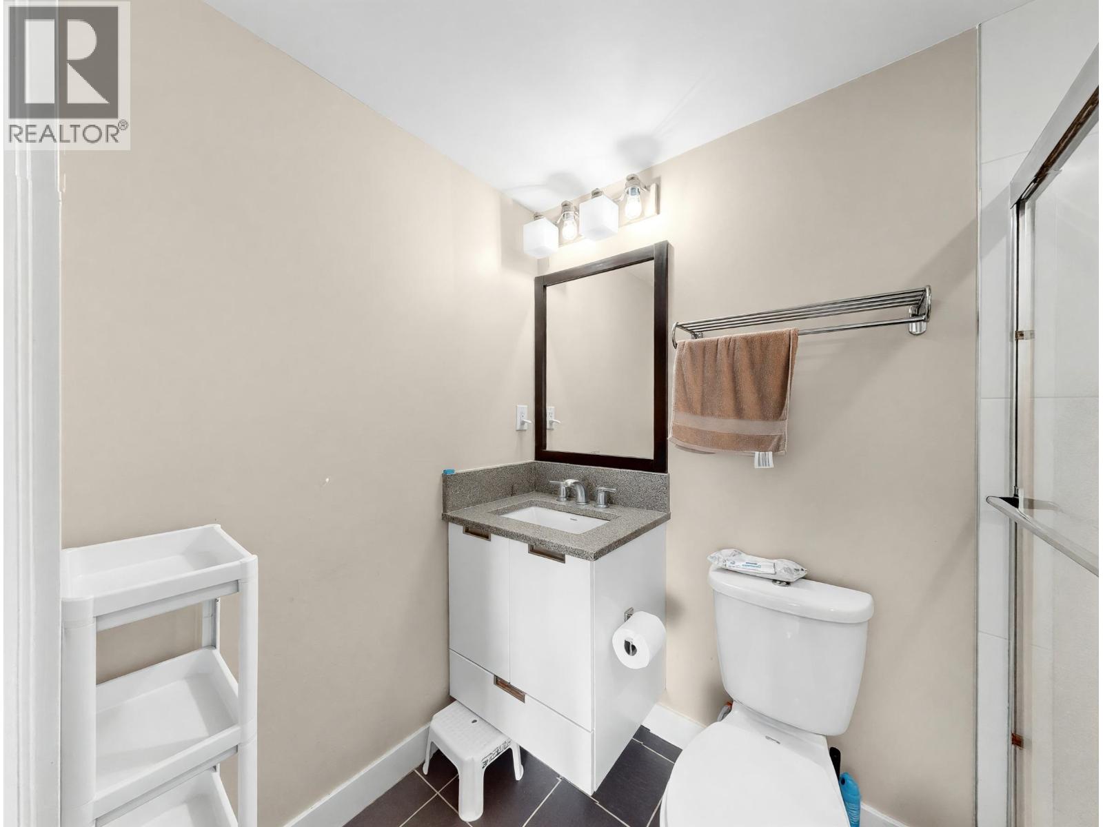 605 2968 Glen Dr. Property Photo 10