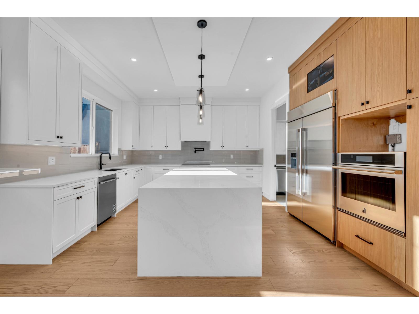 6911 205 Street Property Photo 18