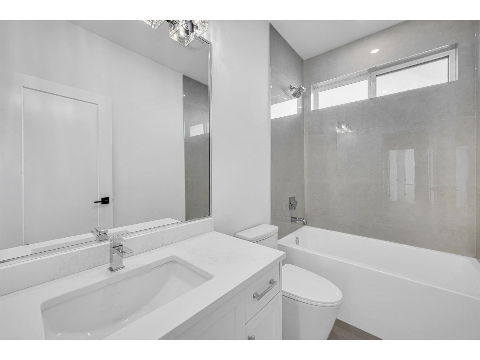 6911 205 Street Property Photo 32