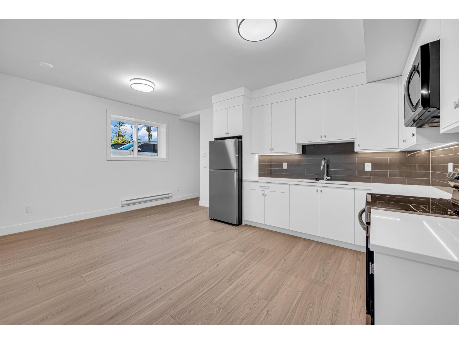 6911 205 Street Property Photo 37