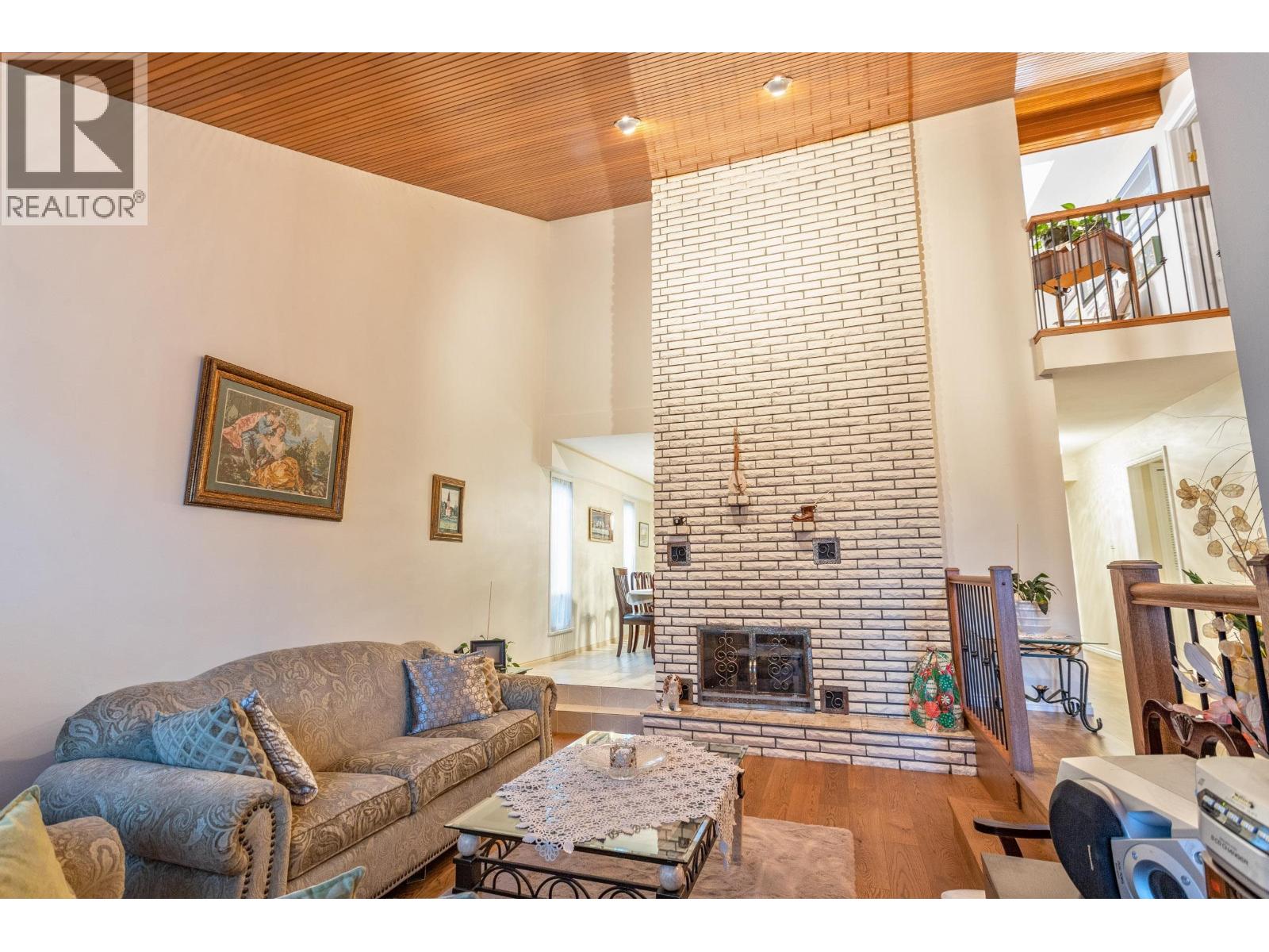 4729 Canada Way Property Photo 7