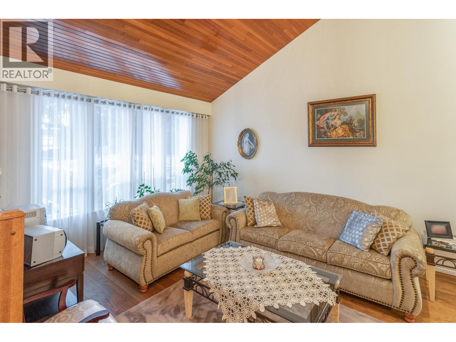 4729 Canada Way Property Photo 18