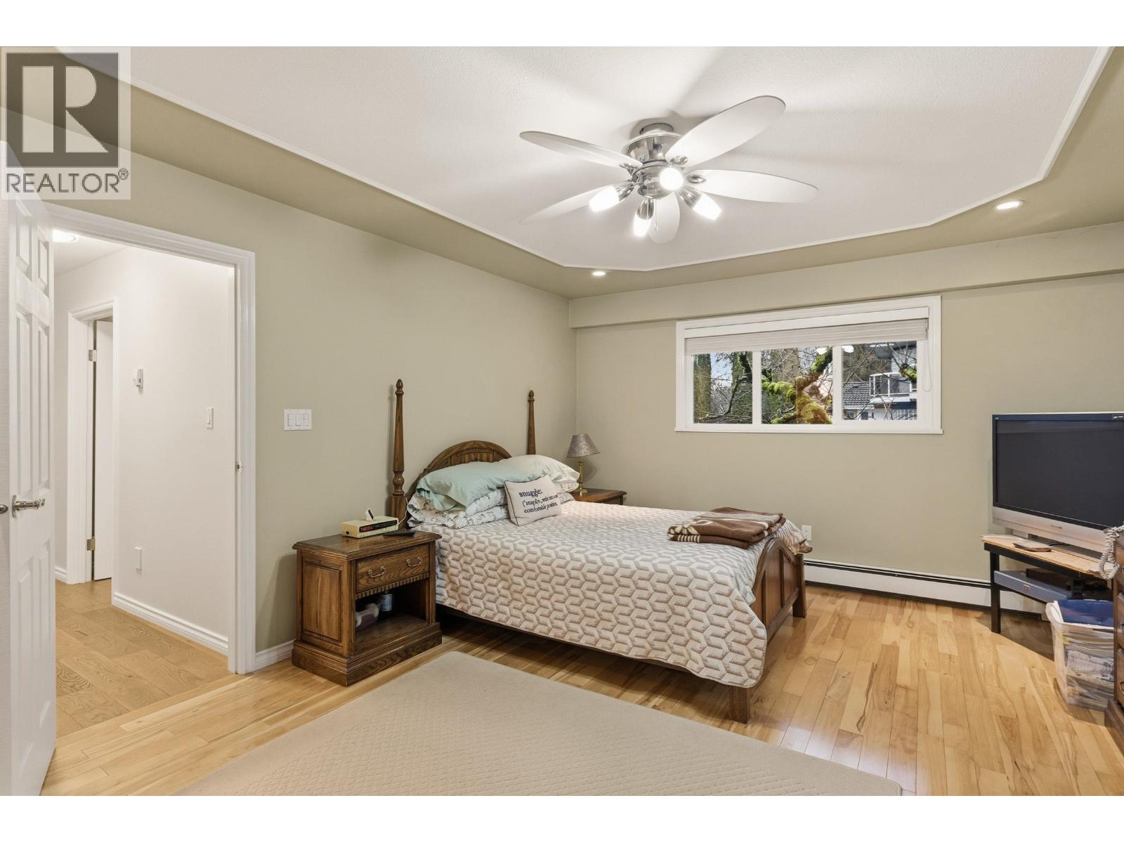 4729 Canada Way Property Photo 19