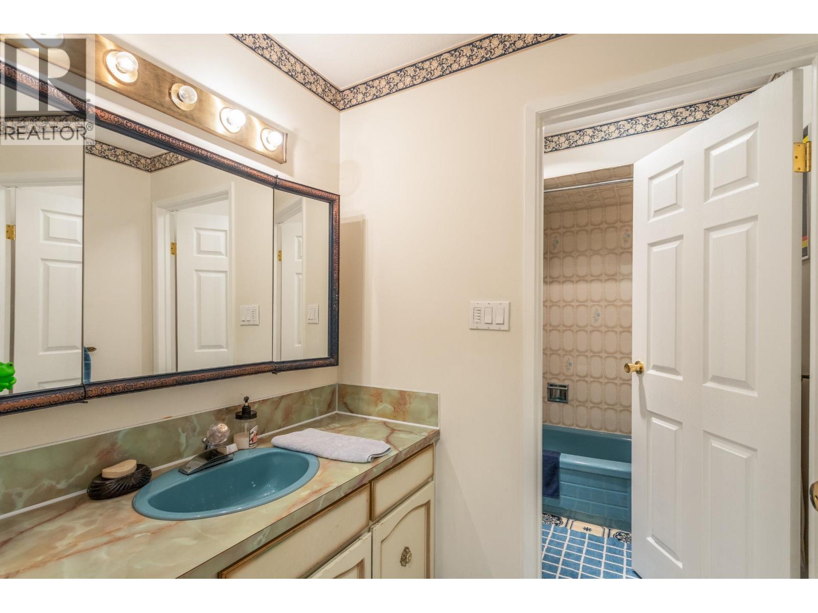 4729 Canada Way Property Photo 25