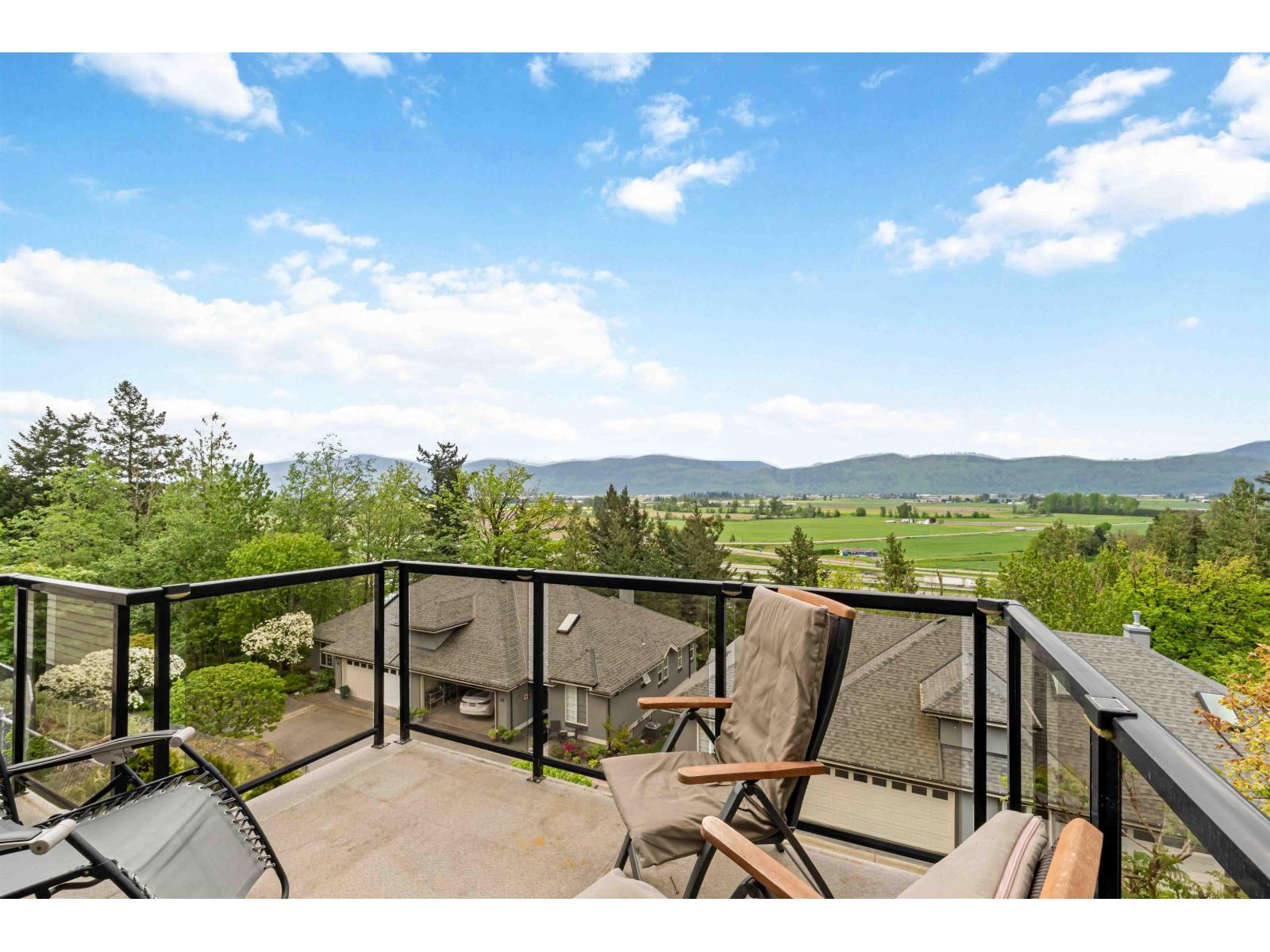 11 2088 Winfield Drive Property Photo 14