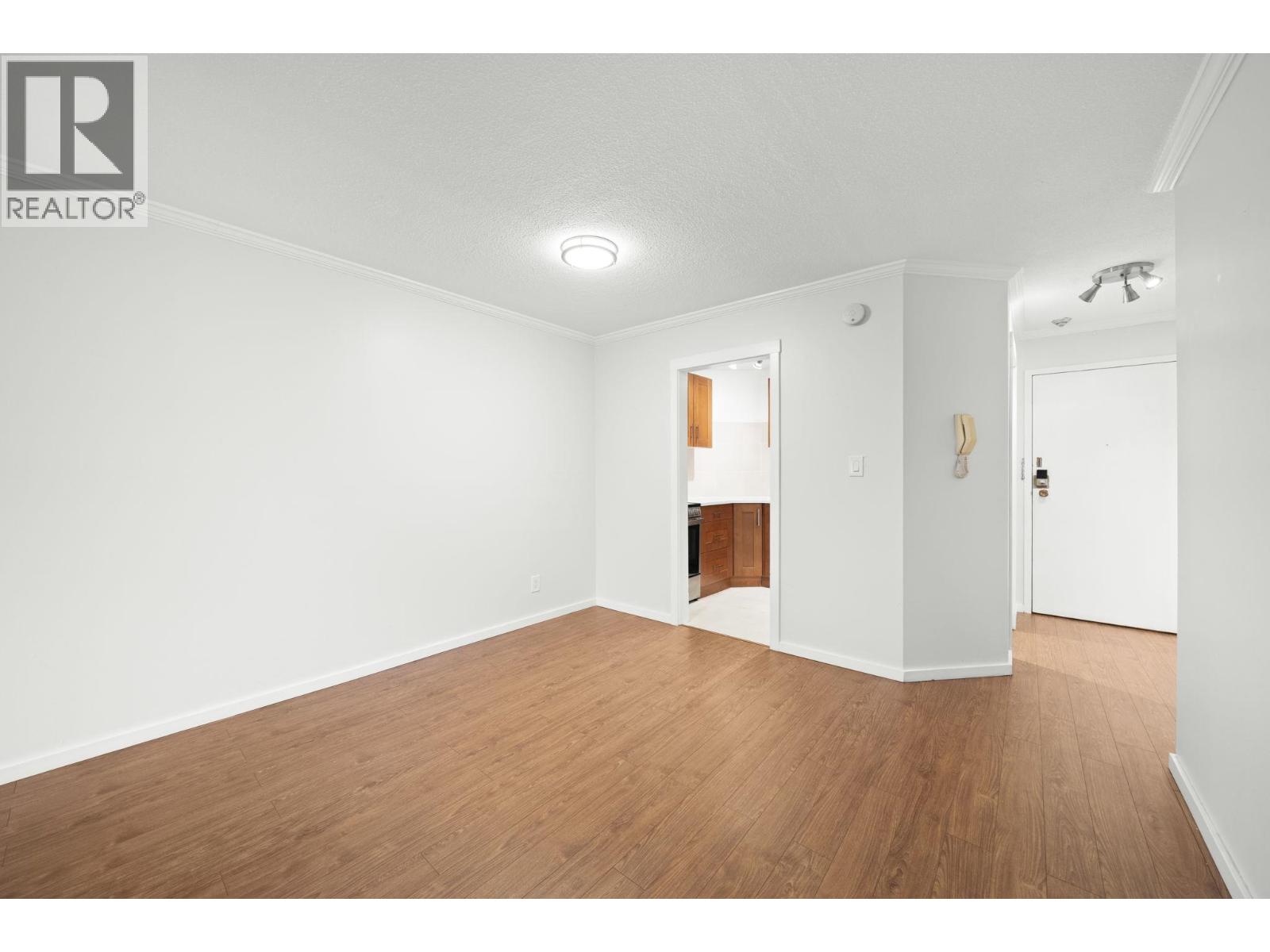 213 436 Seventh Street Property Photo 9