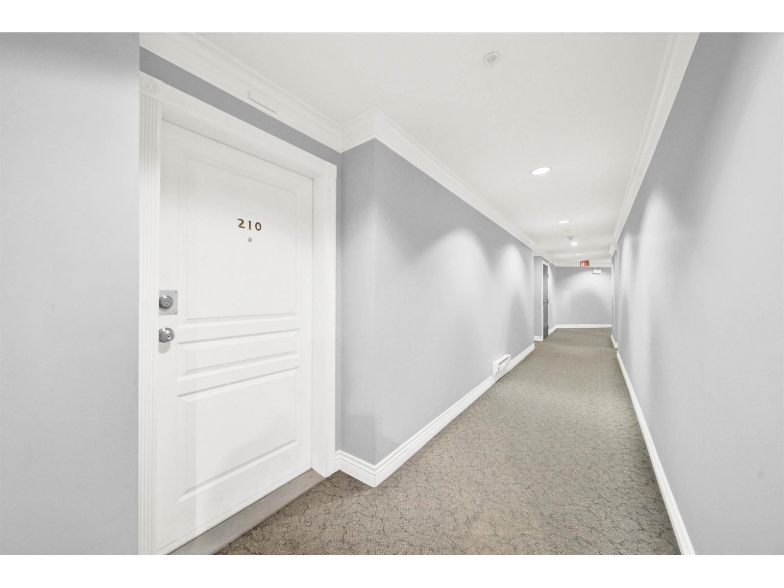 210 8115 121a Street Property Photo 2