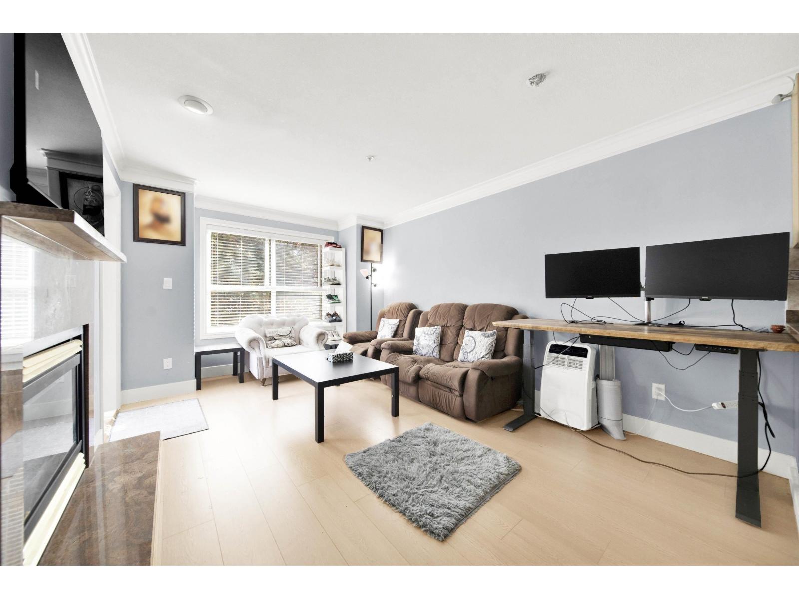 210 8115 121a Street Property Photo 6