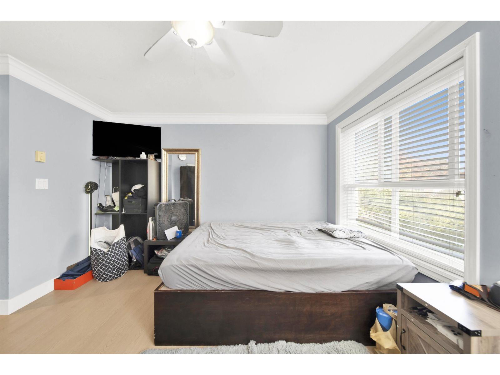 210 8115 121a Street Property Photo 11