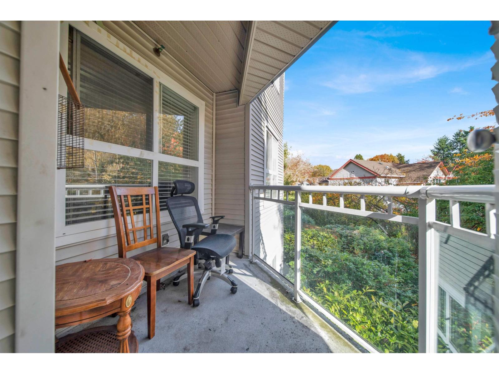 210 8115 121a Street Property Photo 19