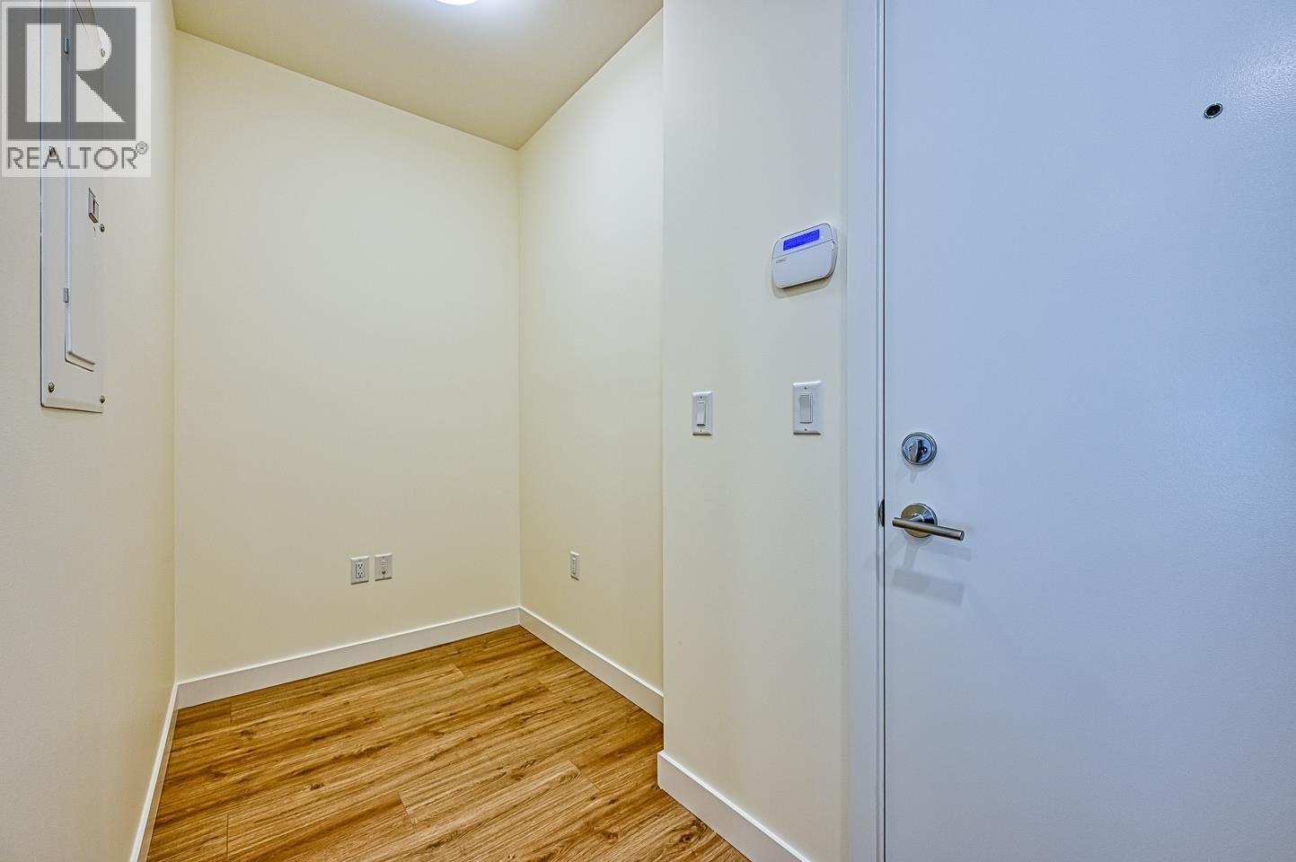 106 7133 14 Avenue Property Photo 19