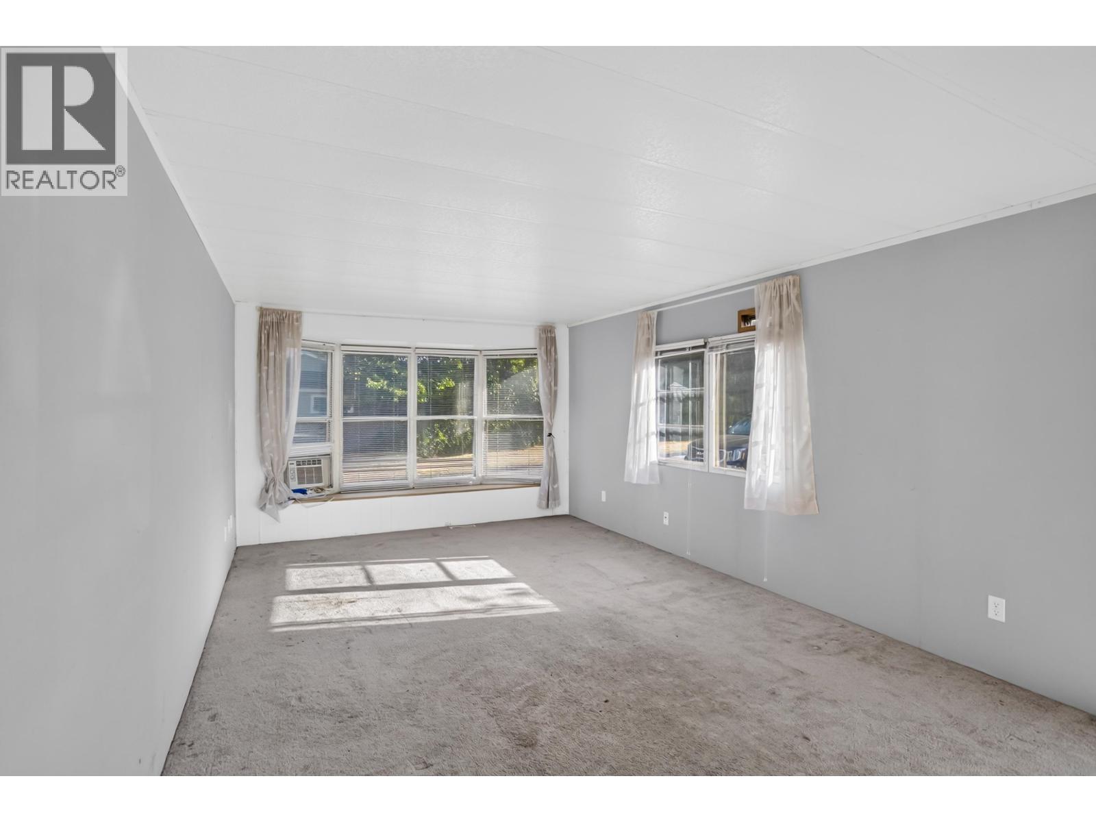 14 21163 Lougheed Highway Property Photo 7