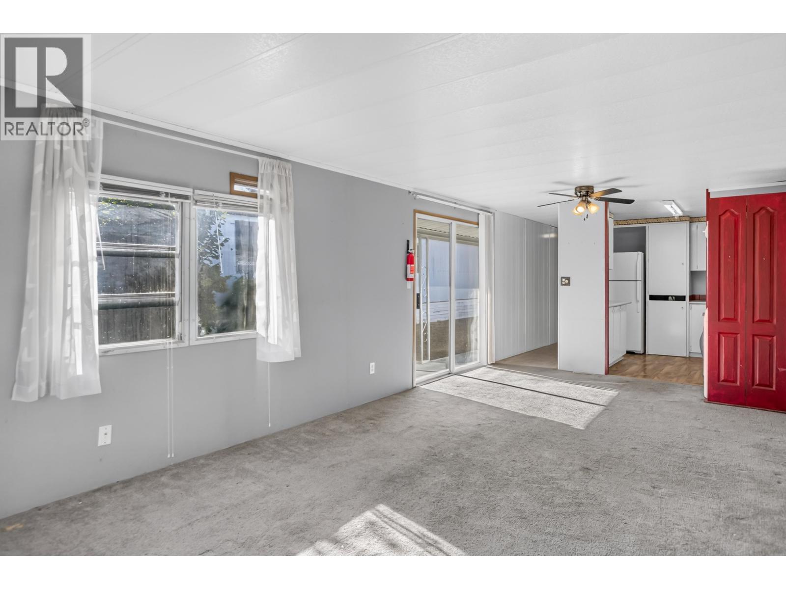 14 21163 Lougheed Highway Property Photo 9