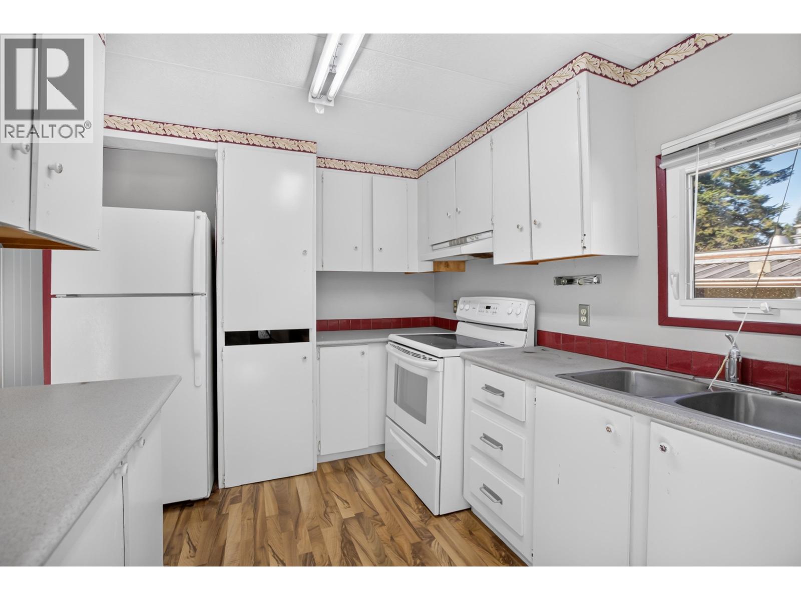 14 21163 Lougheed Highway Property Photo 10