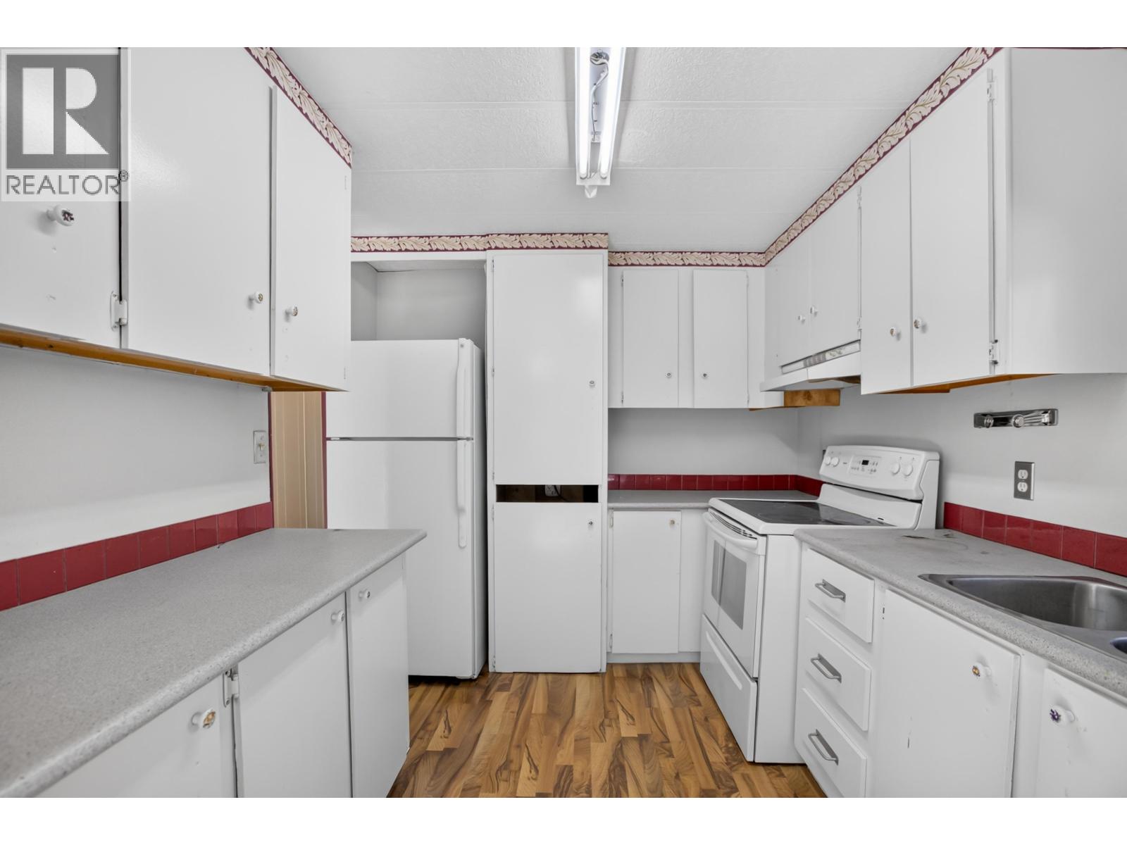14 21163 Lougheed Highway Property Photo 11
