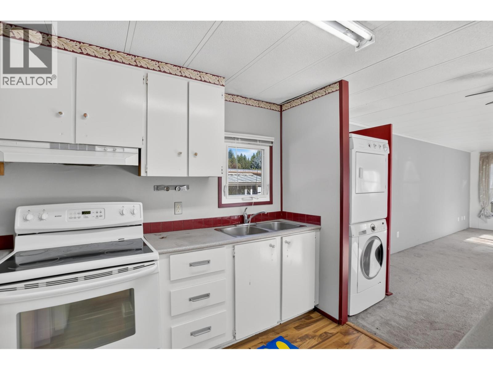 14 21163 Lougheed Highway Property Photo 13