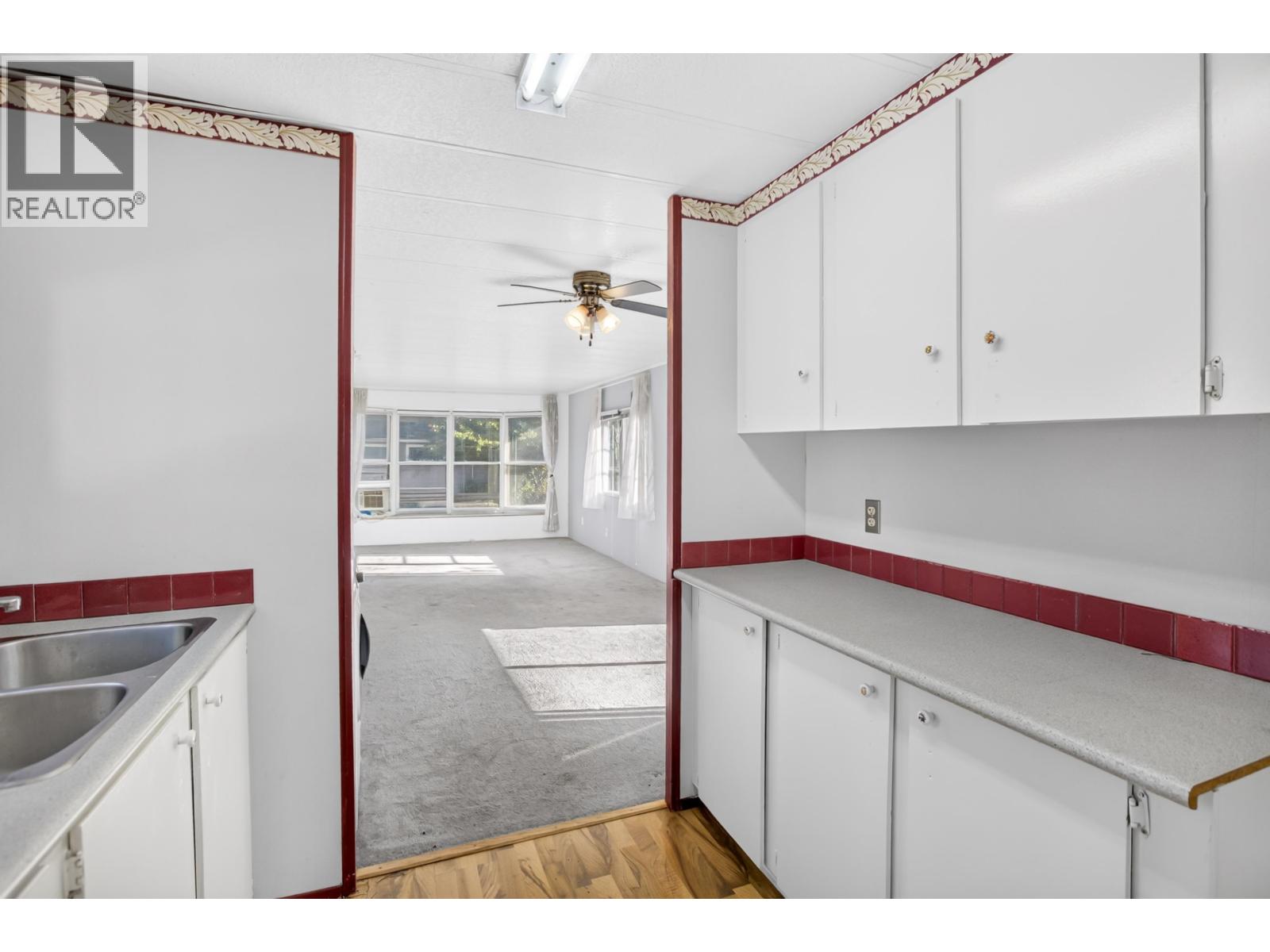 14 21163 Lougheed Highway Property Photo 14
