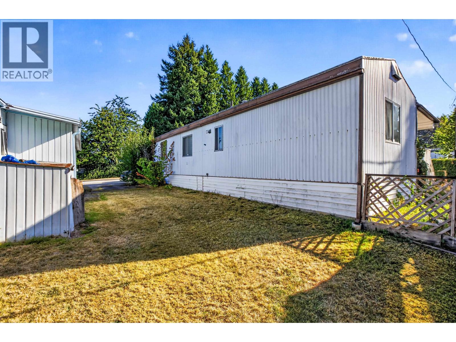 14 21163 Lougheed Highway Property Photo 26