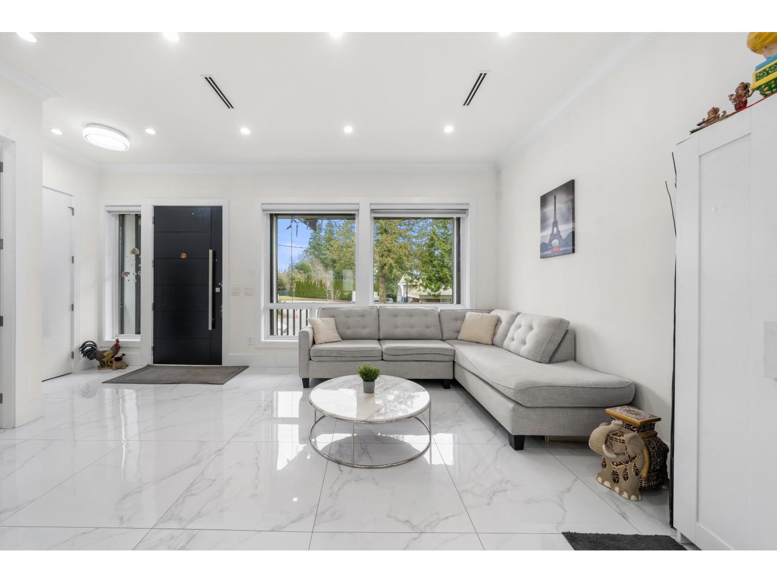 6021 128a Street Property Photo 2