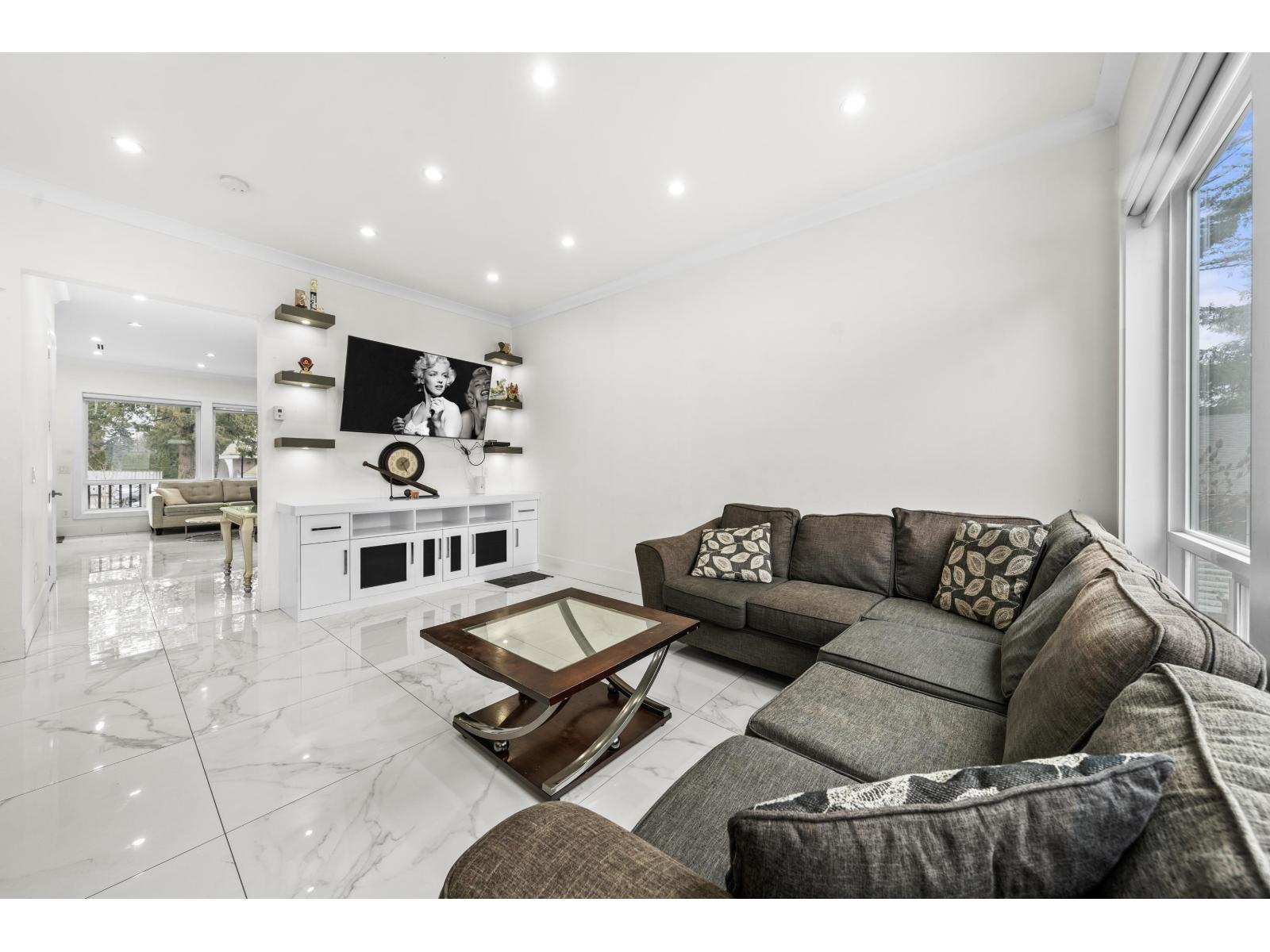 6021 128a Street Property Photo 18