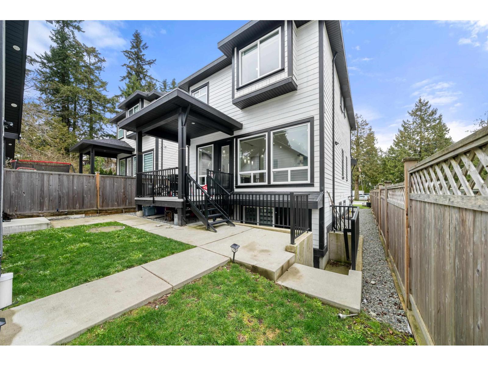 6021 128a Street Property Photo 37