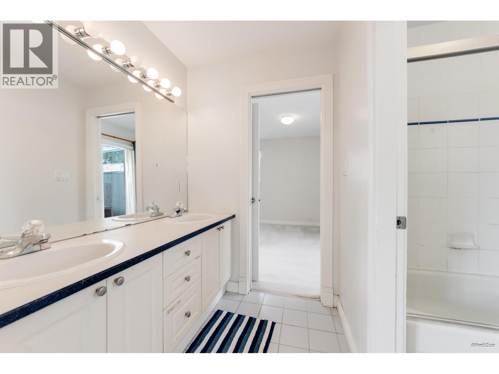 5177 Carson Street Property Photo 23