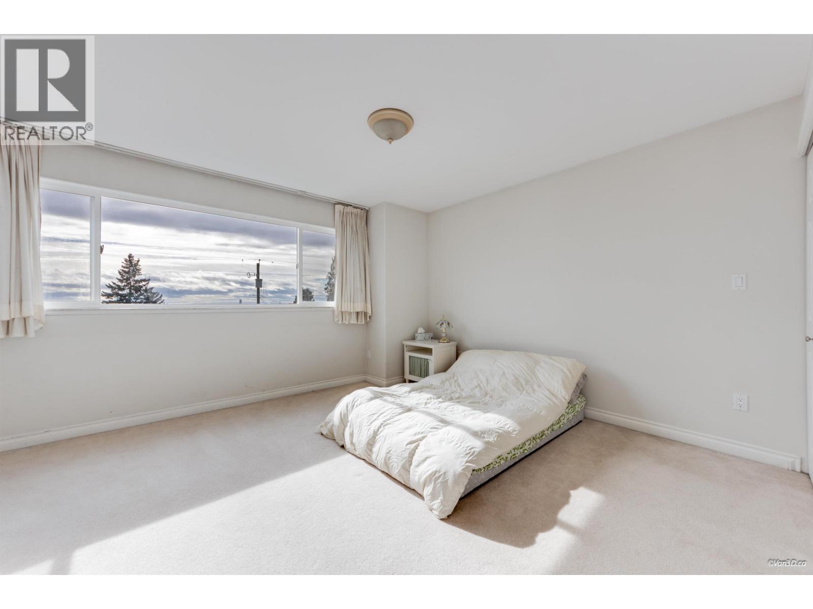 5177 Carson Street Property Photo 25