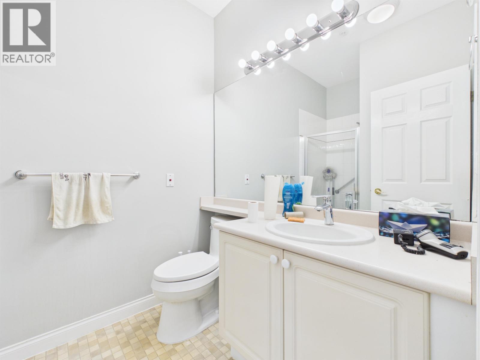411 2995 Princess Crescent Property Photo 16