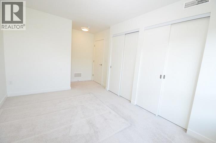28 10233 River Drive Property Photo 13