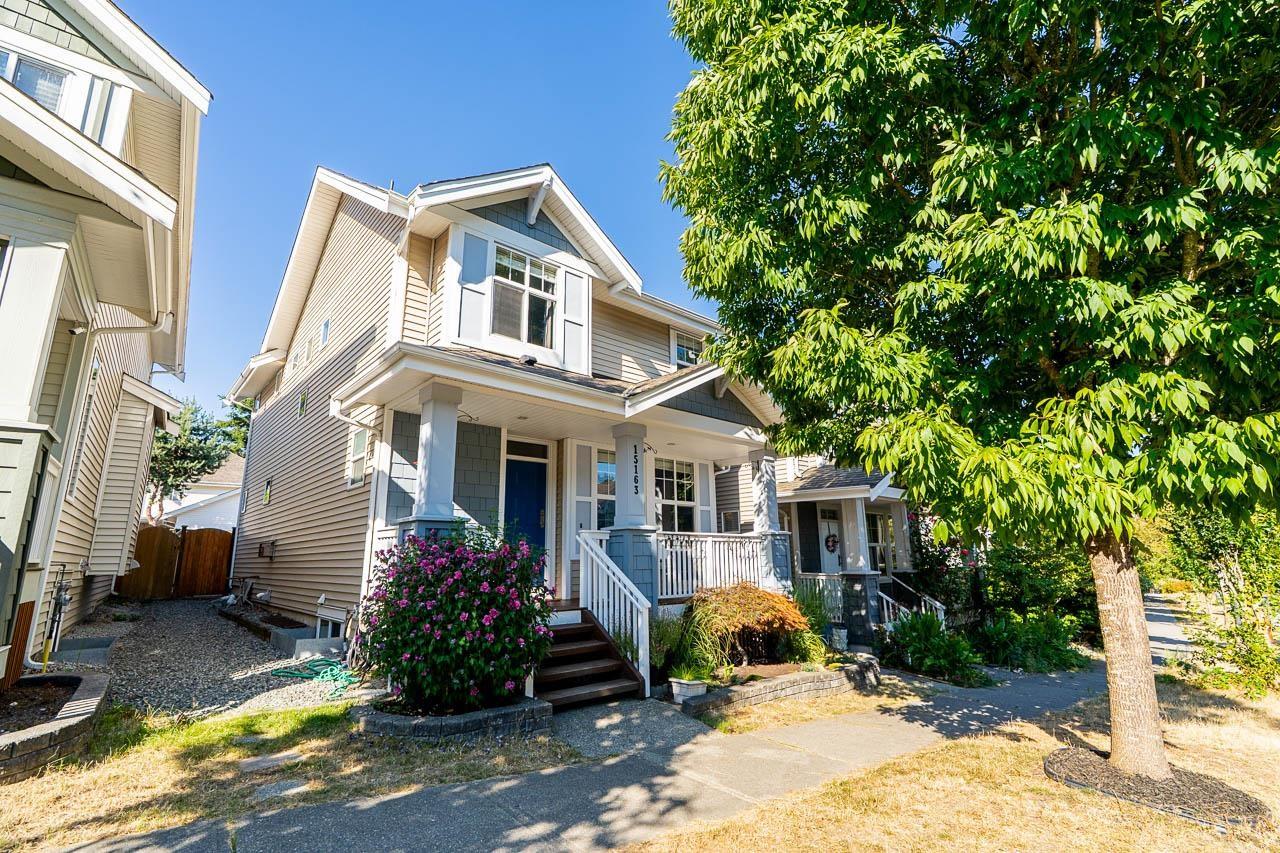 15163 61a Avenue Property Photo 2