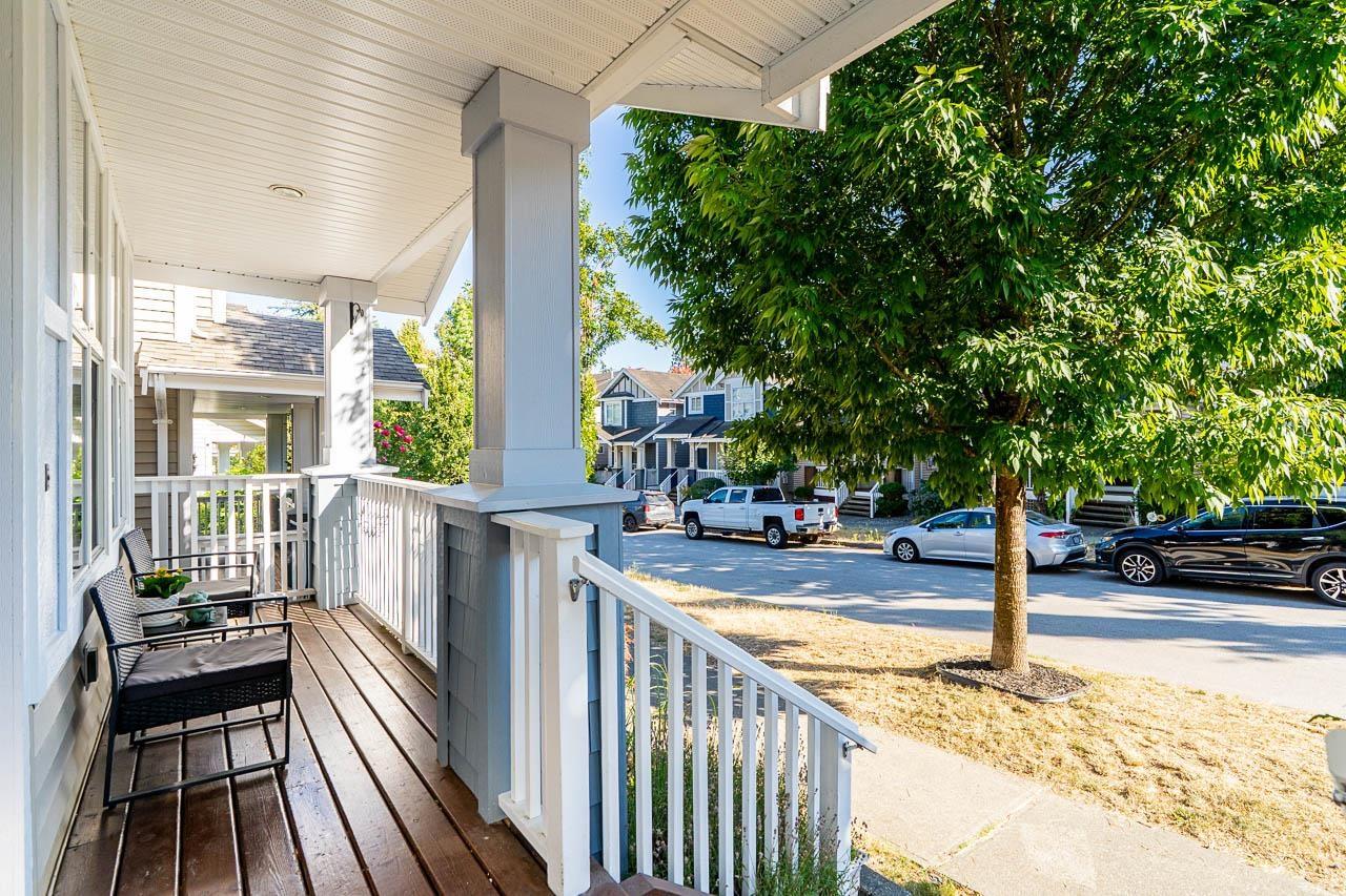 15163 61a Avenue Property Photo 3