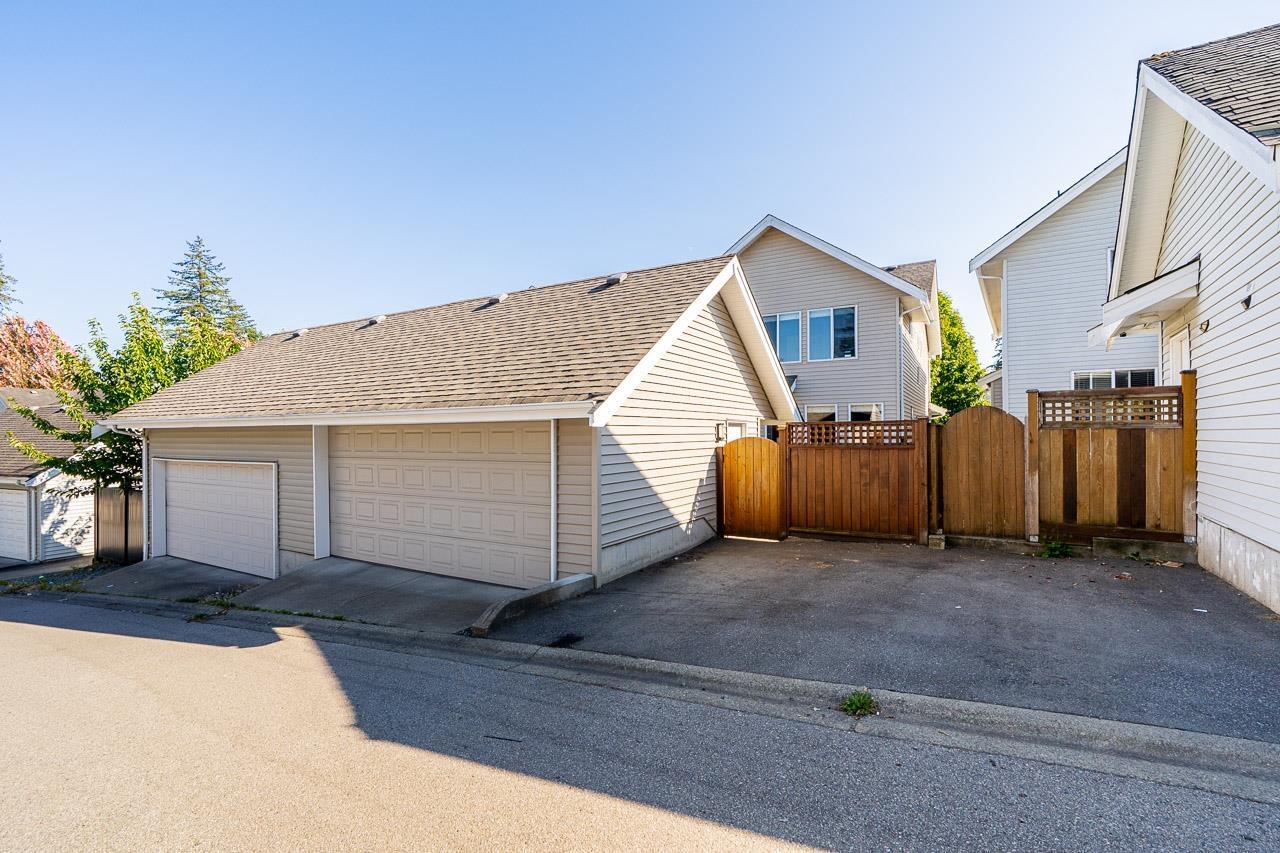 15163 61a Avenue Property Photo 37