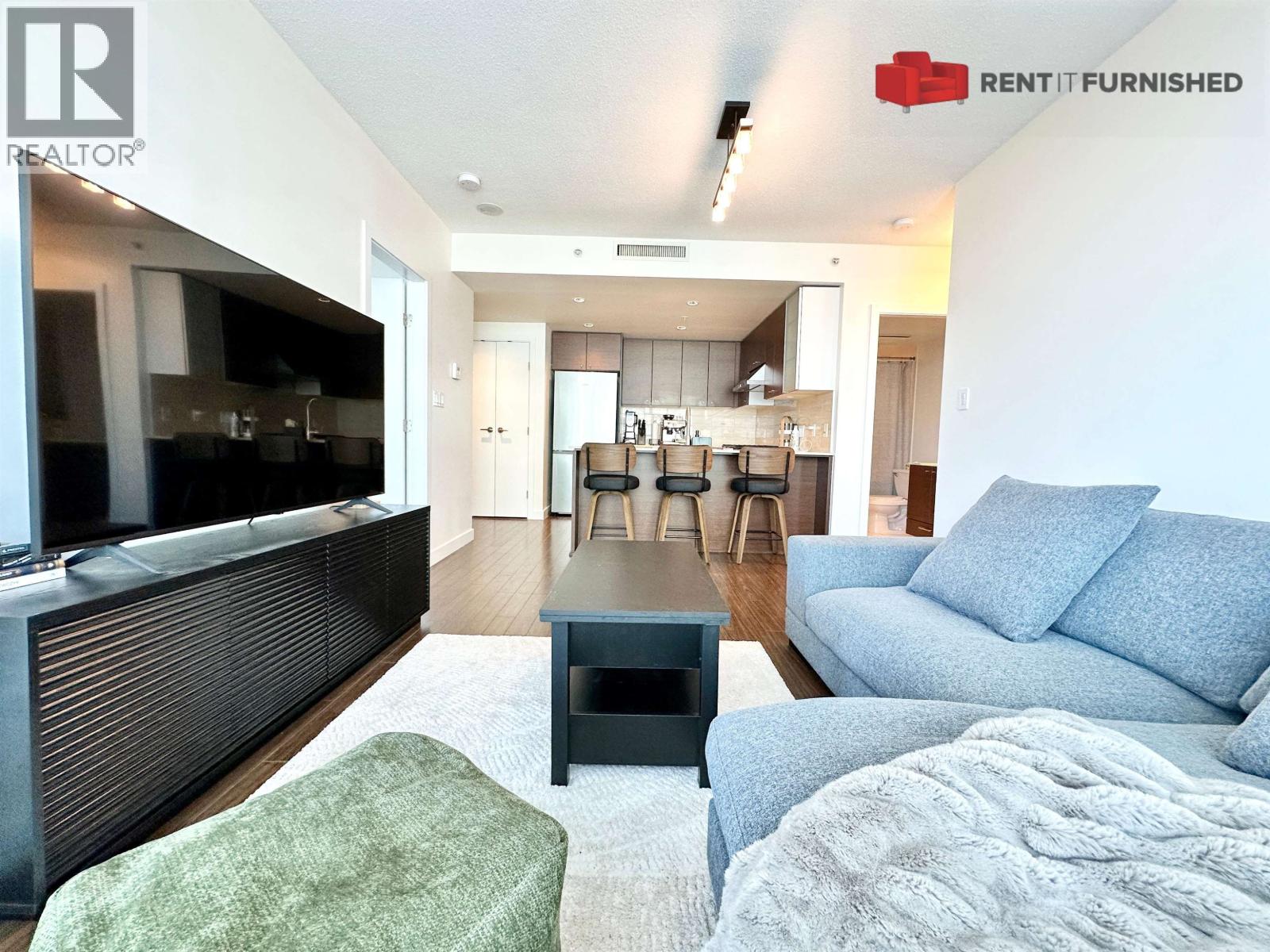 7371 WESTMINSTER HIGHWAY Property Photo 1
