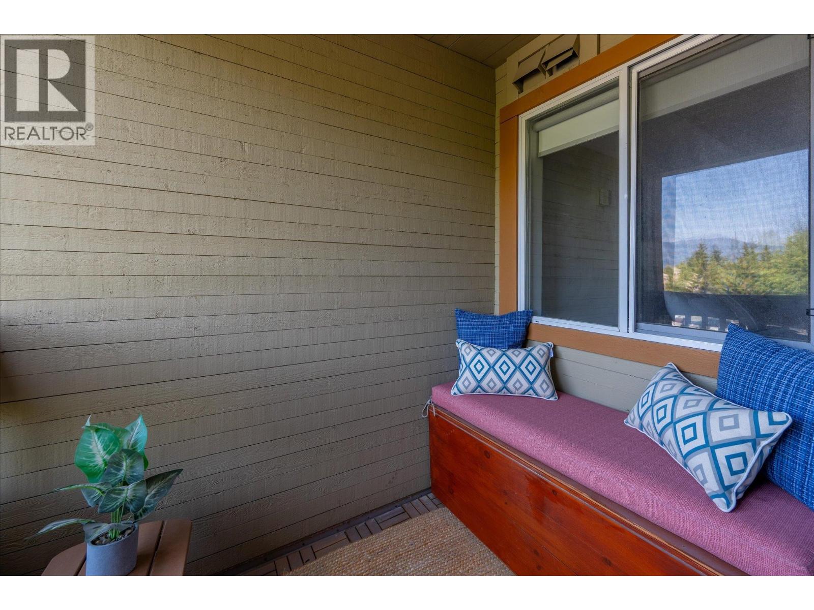 252 4340 Lorimer Road Property Photo 4