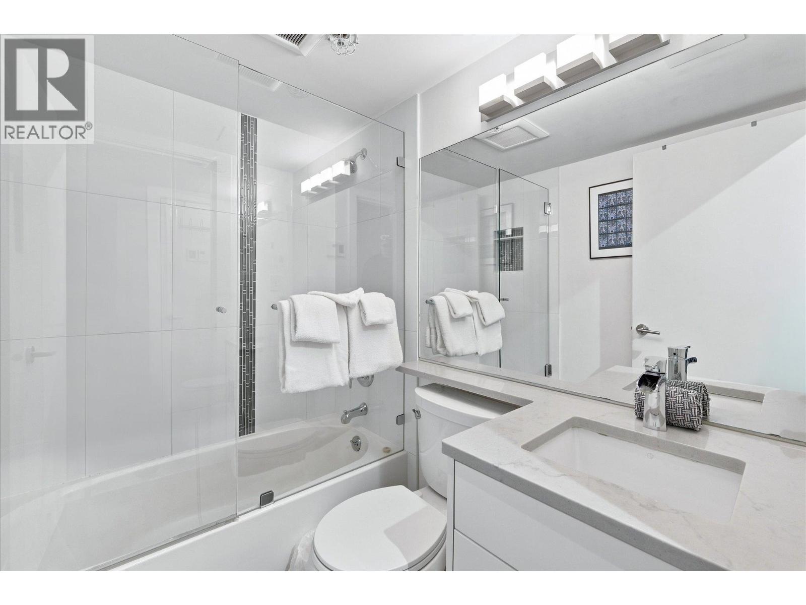 252 4340 Lorimer Road Property Photo 16
