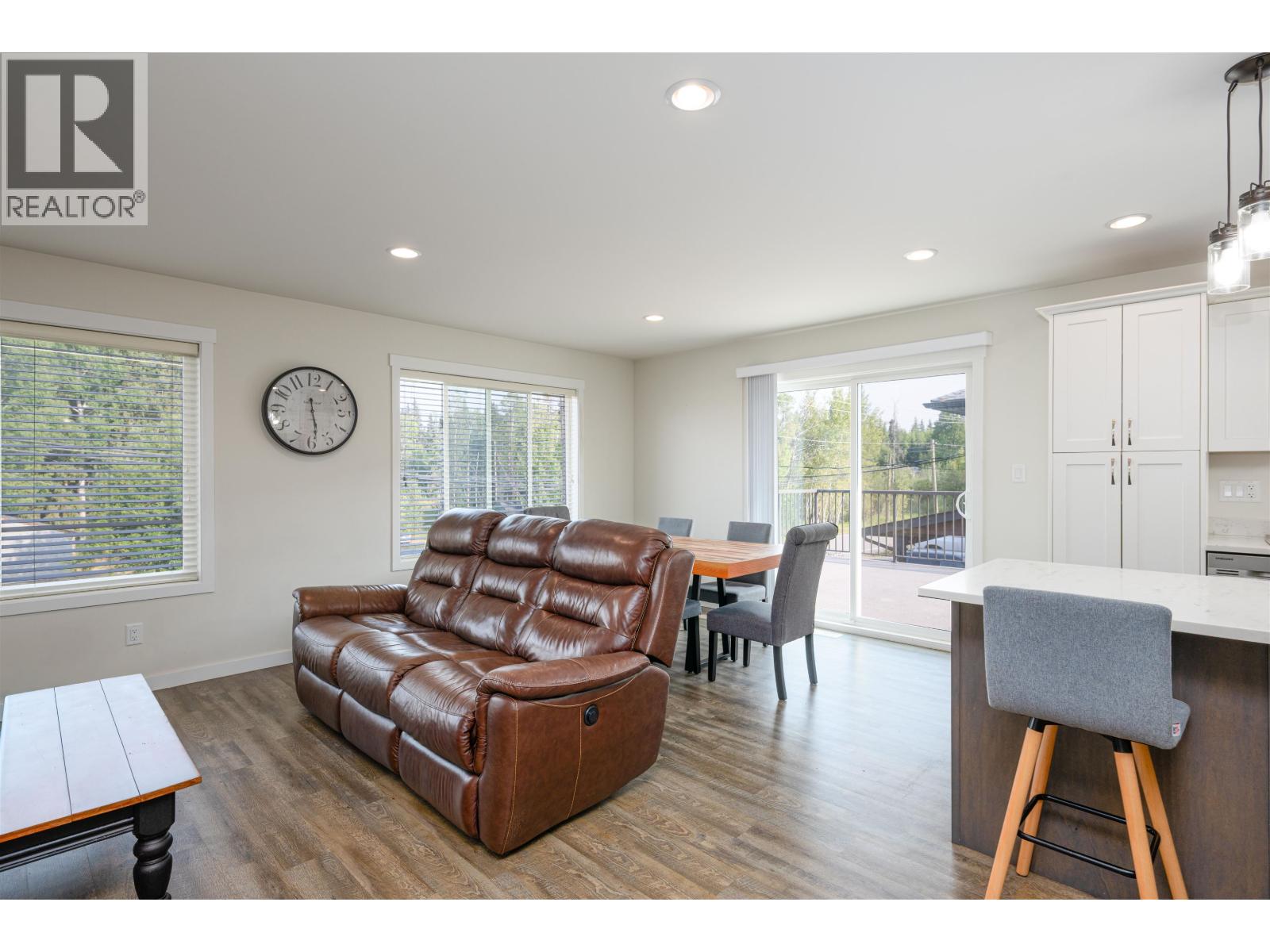 1253 N Blackburn Road Property Photo 10