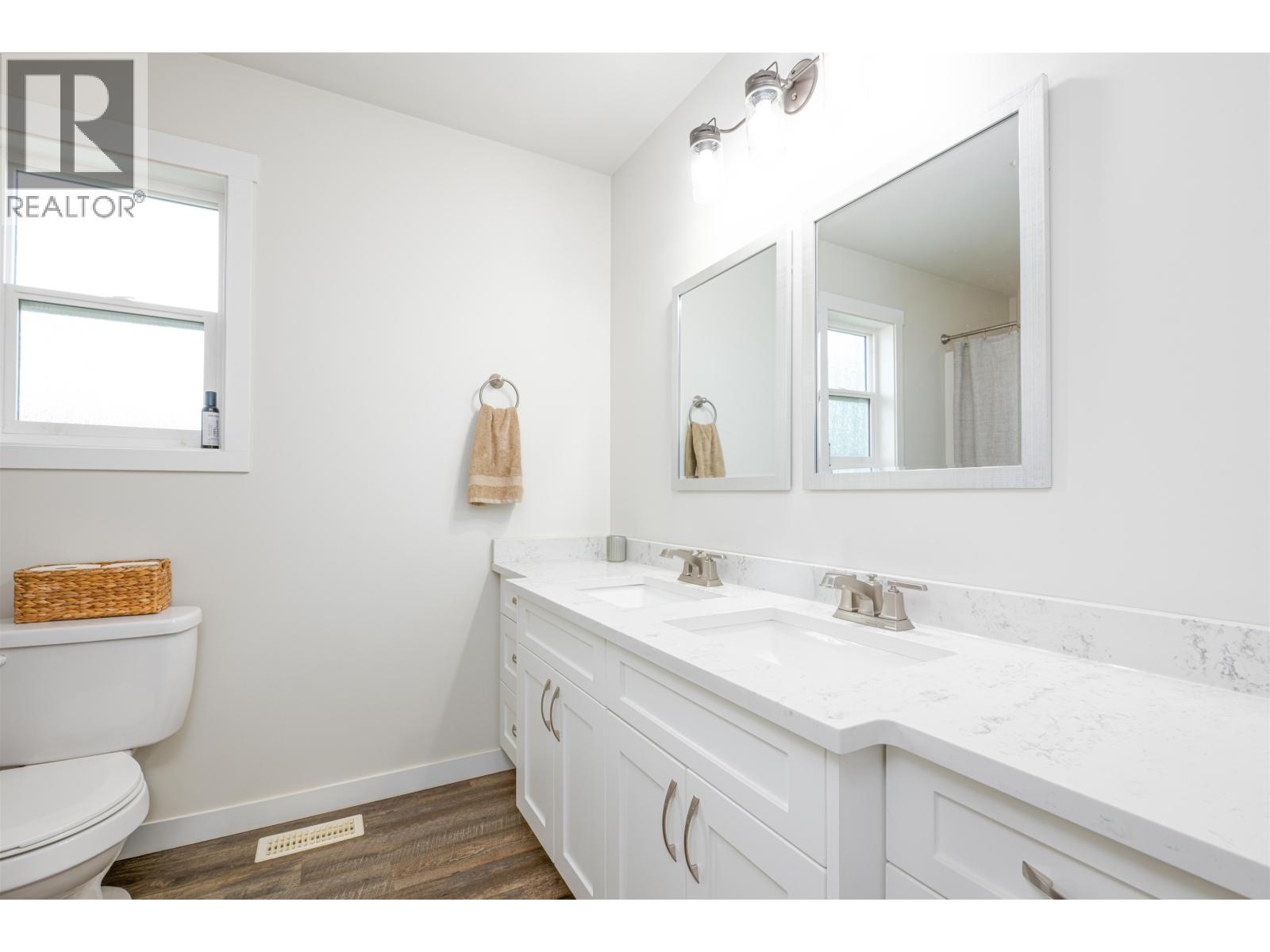 1253 N Blackburn Road Property Photo 17