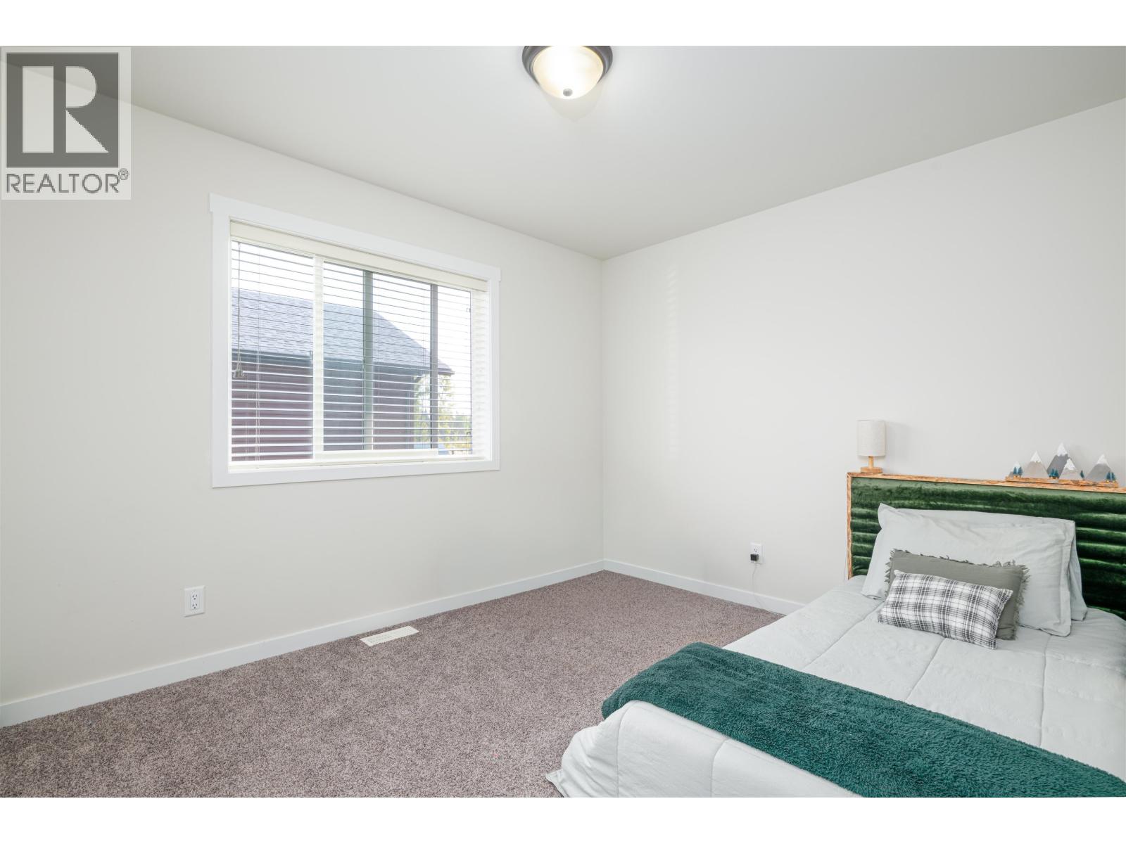 1253 N Blackburn Road Property Photo 21