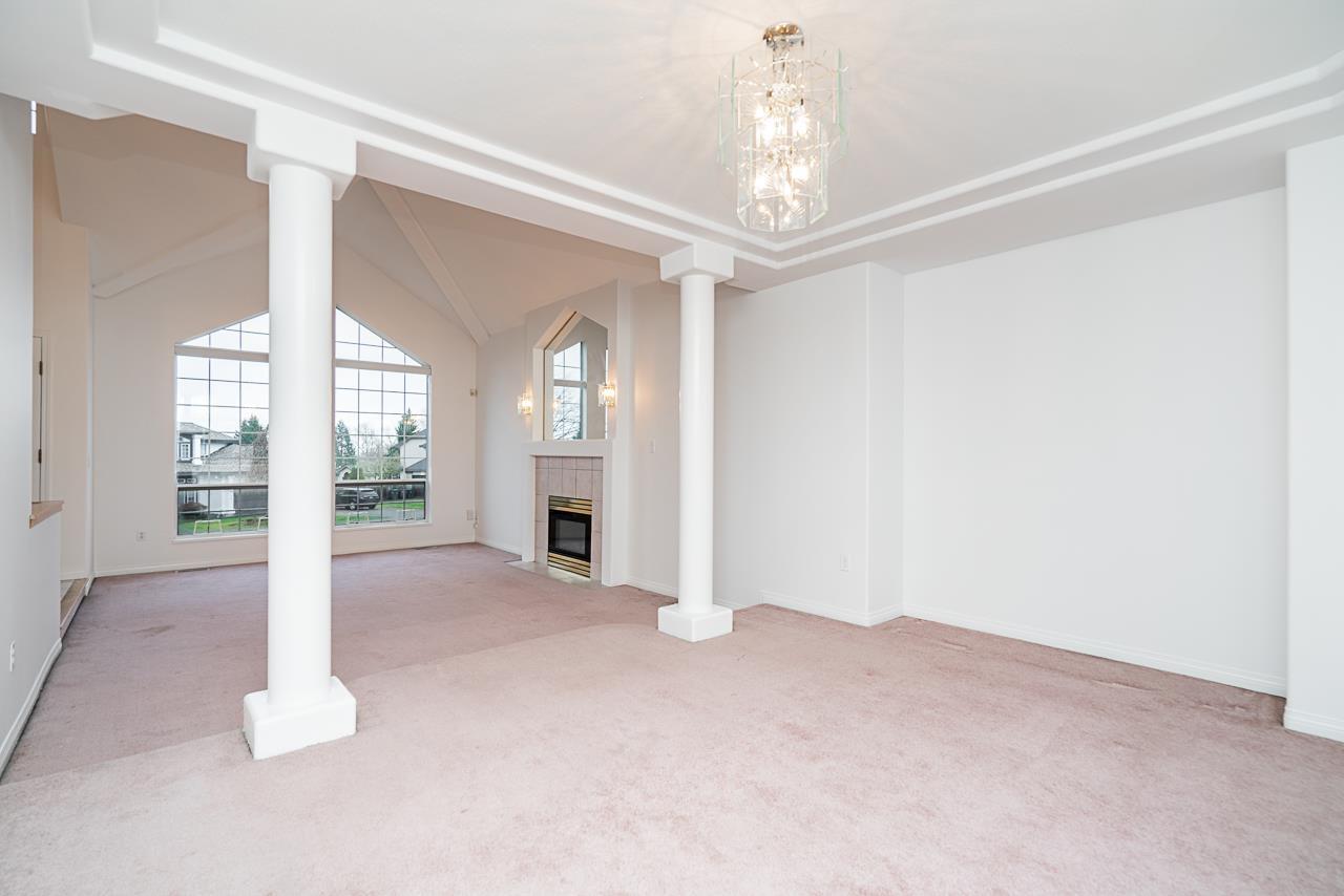 17072 103 Avenue Property Photo 6