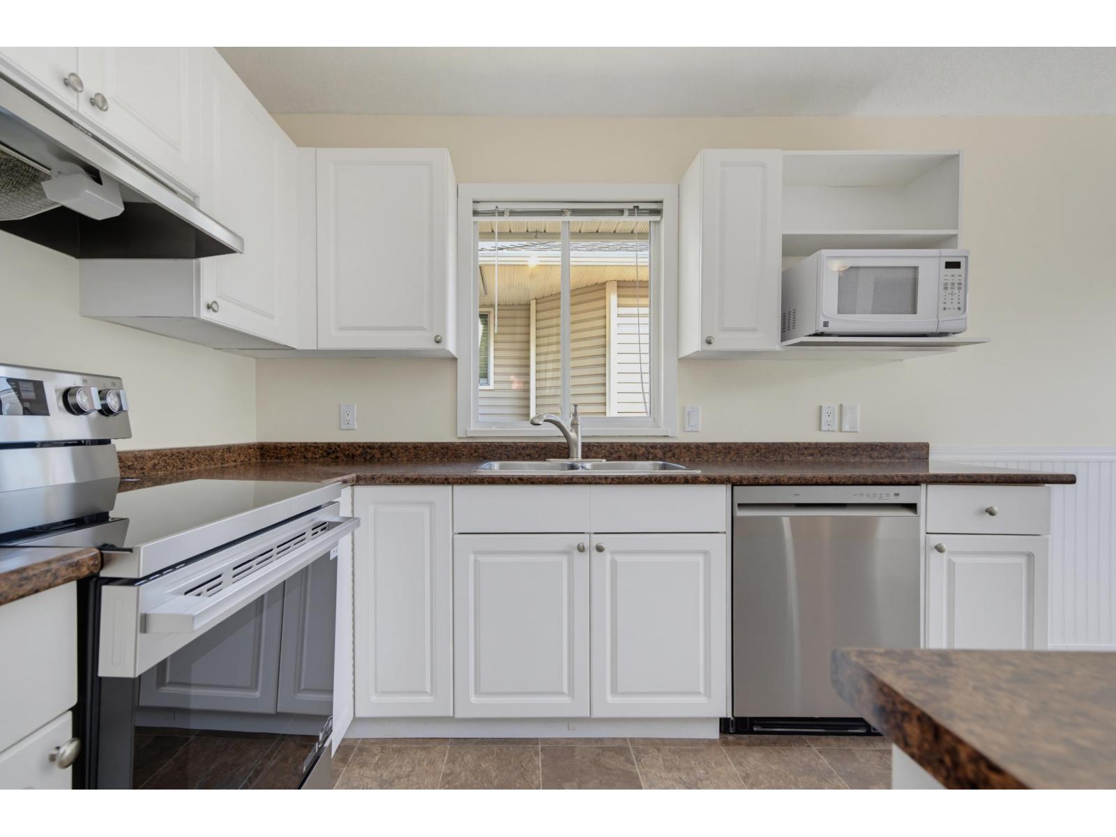 8 21928 48 Avenue Property Photo 3