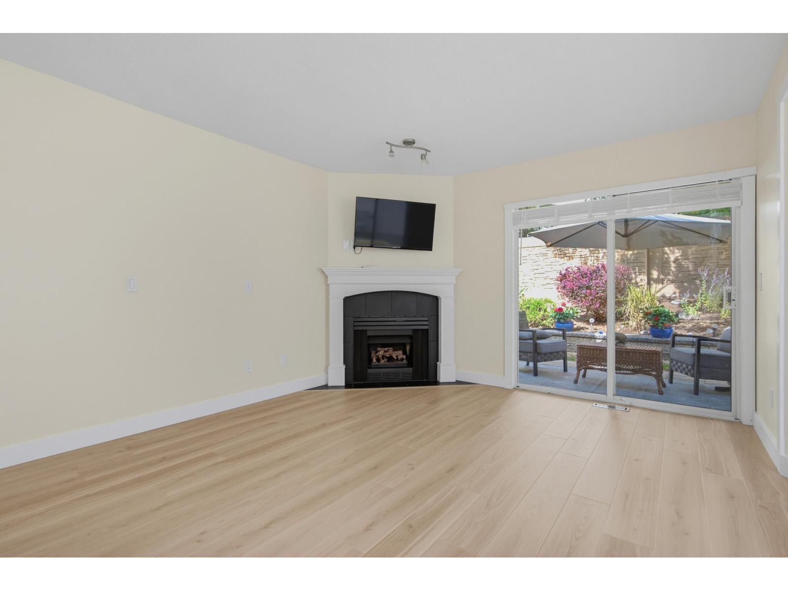 8 21928 48 Avenue Property Photo 10