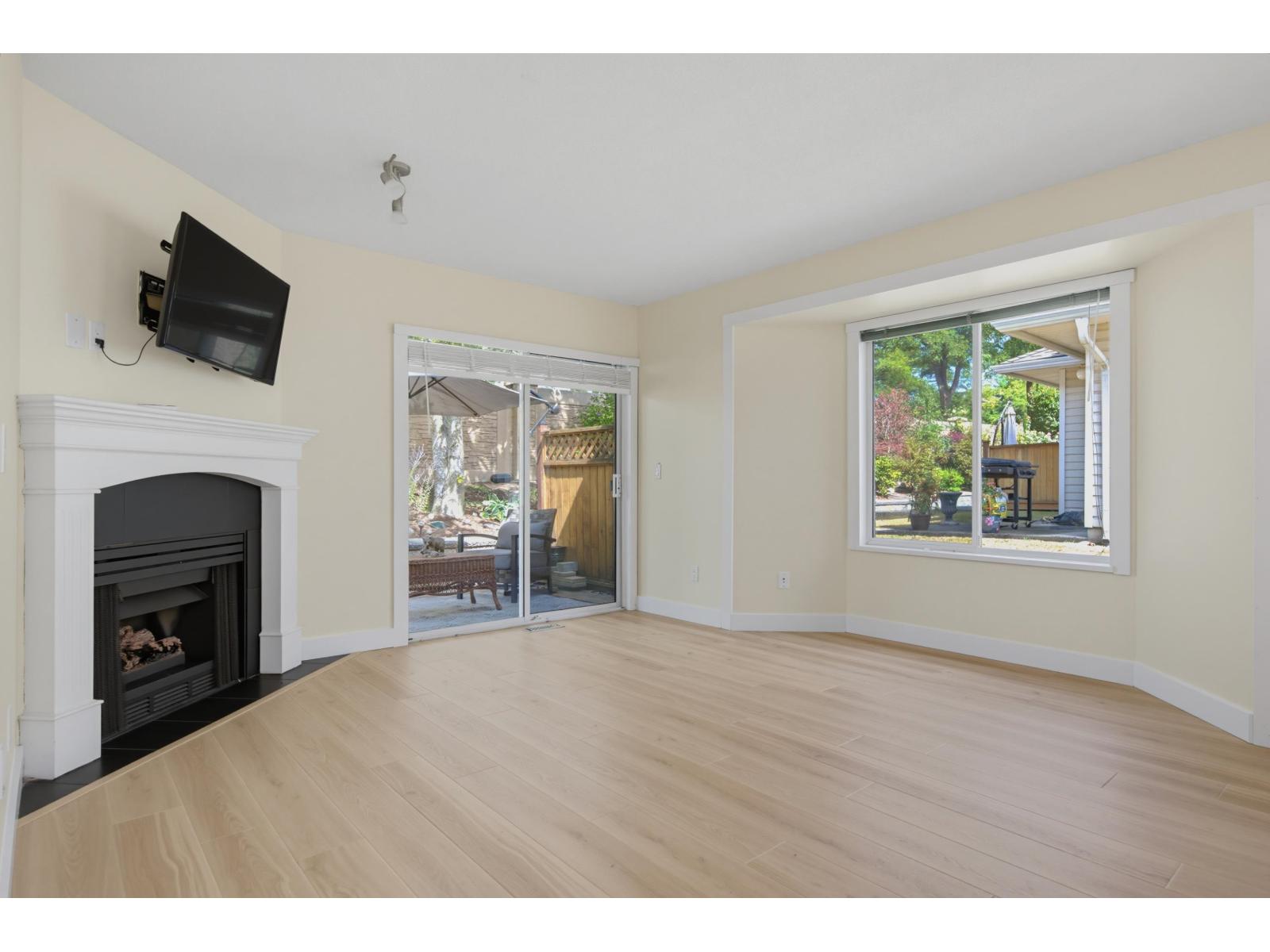 8 21928 48 Avenue Property Photo 15