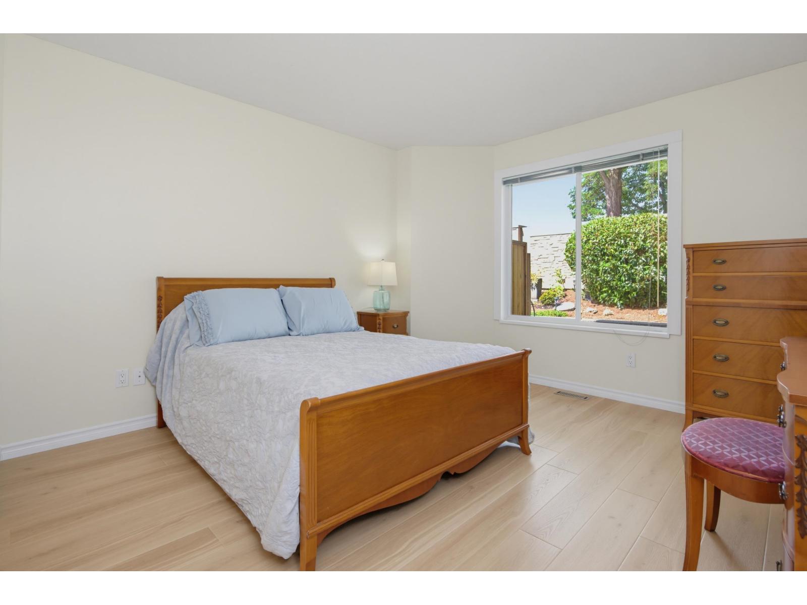 8 21928 48 Avenue Property Photo 16