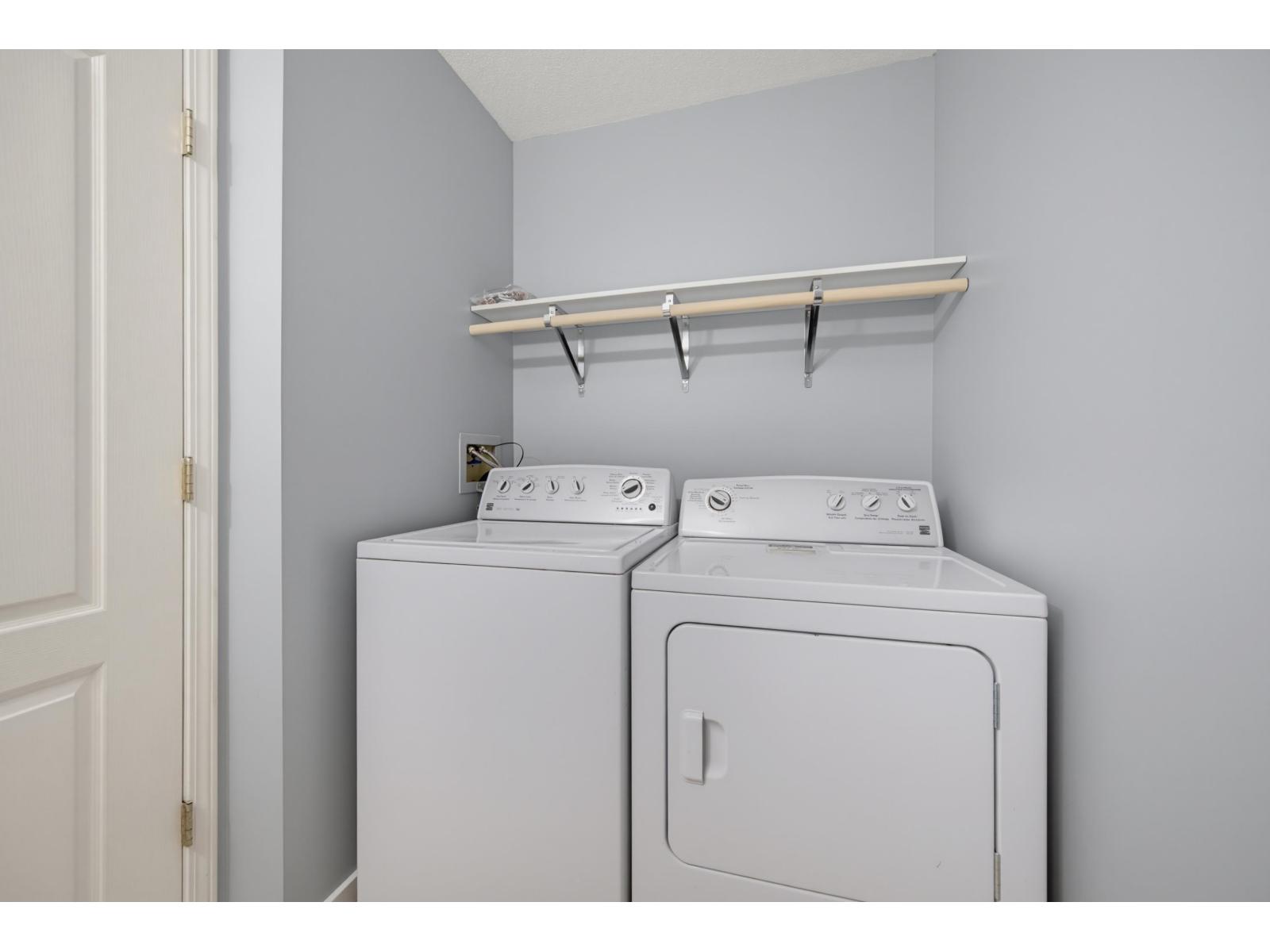 8 21928 48 Avenue Property Photo 22