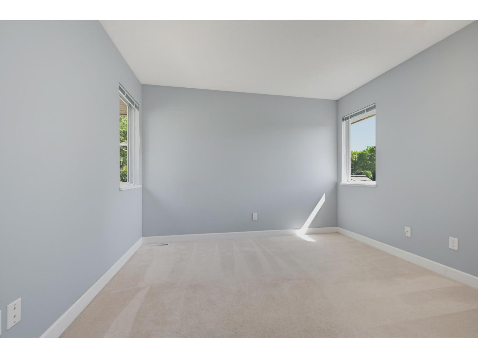 8 21928 48 Avenue Property Photo 28