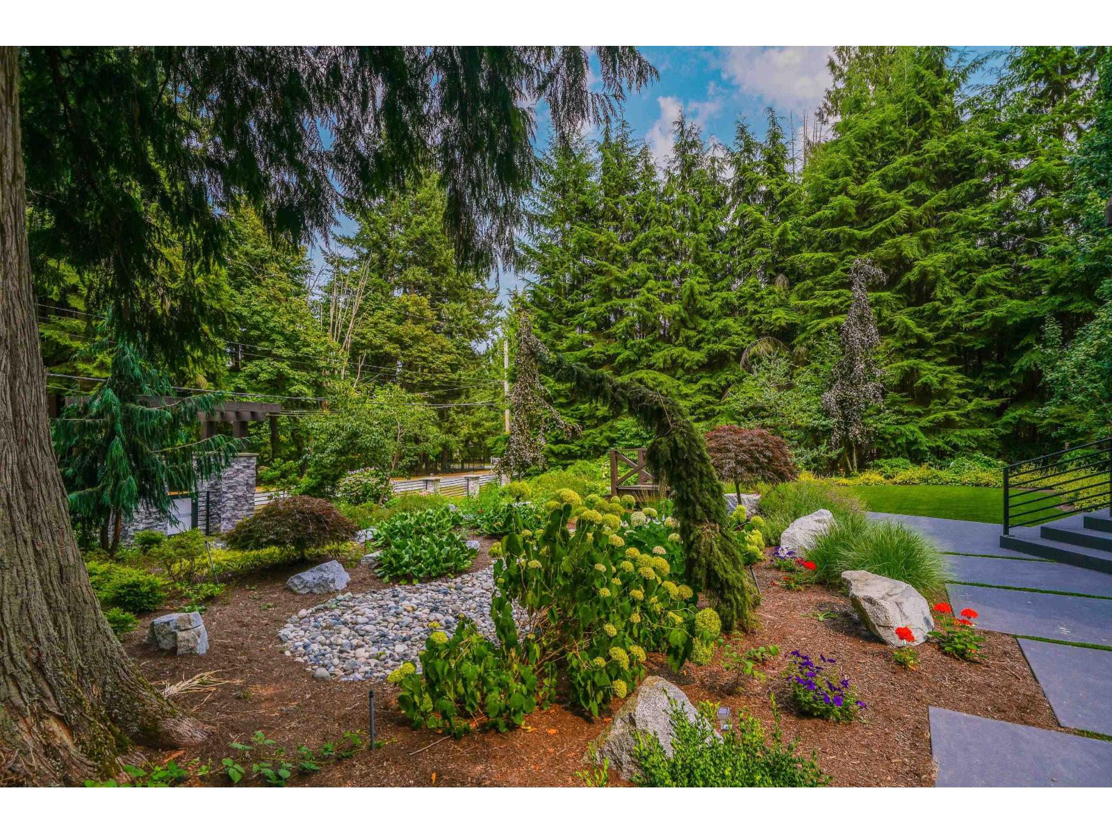 13262 Woodcrest Drive Property Photo 2