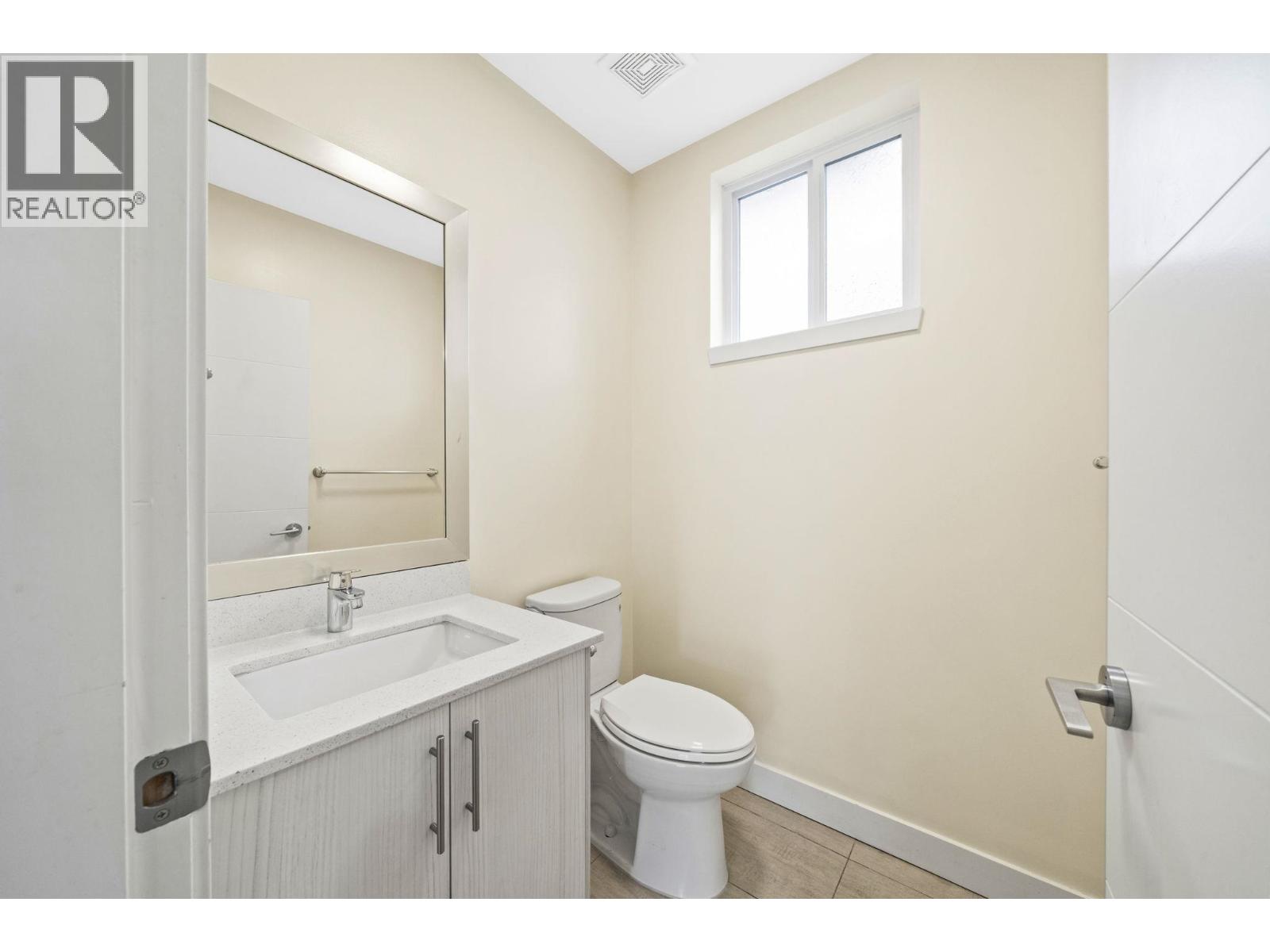 2 4191 No.4 Road Property Photo 17