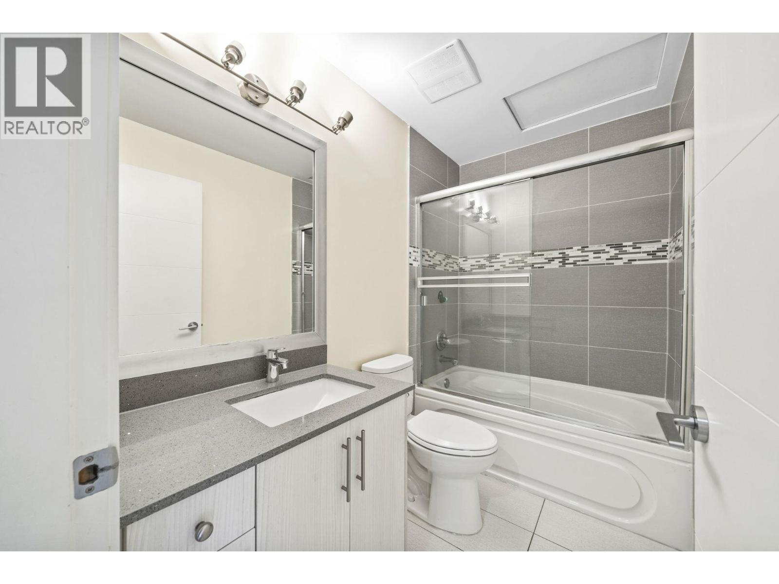 2 4191 No.4 Road Property Photo 28