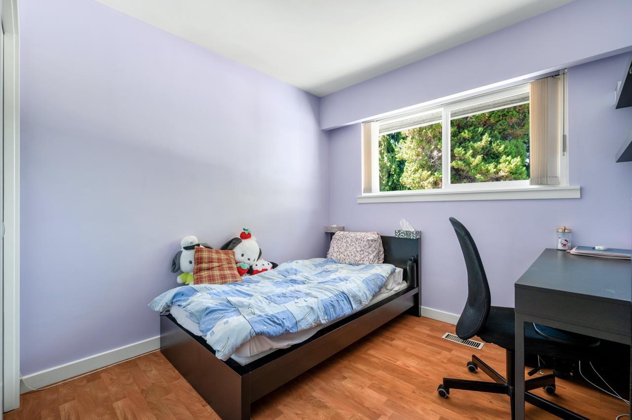 14940 Kew Drive Property Photo 10